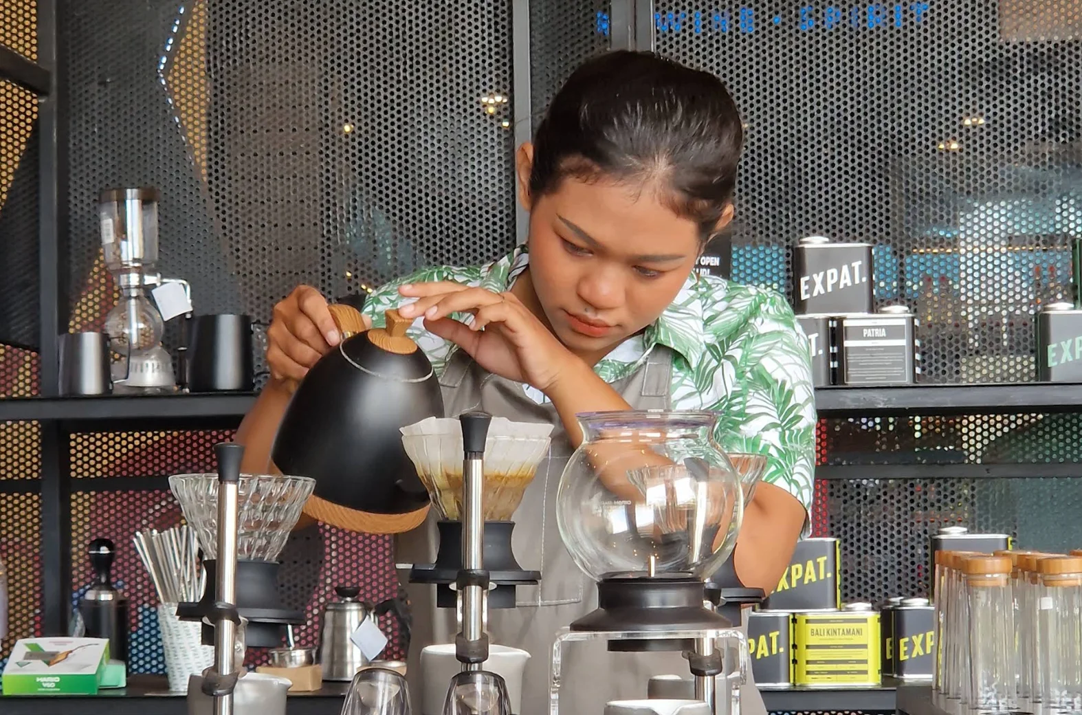 Expat. Roasters Beachwalk - Barista