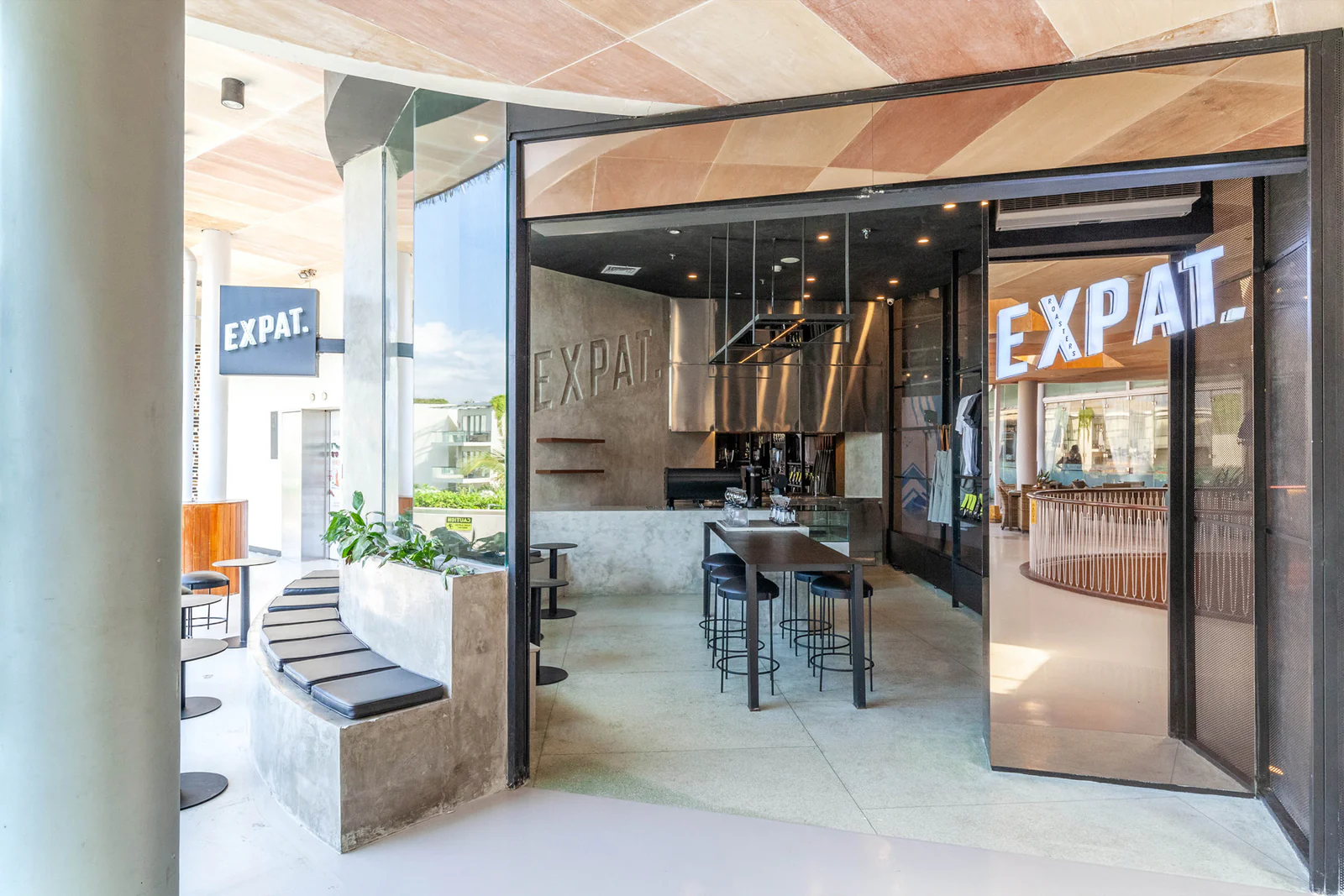 Expat. Roasters - Beachwalk